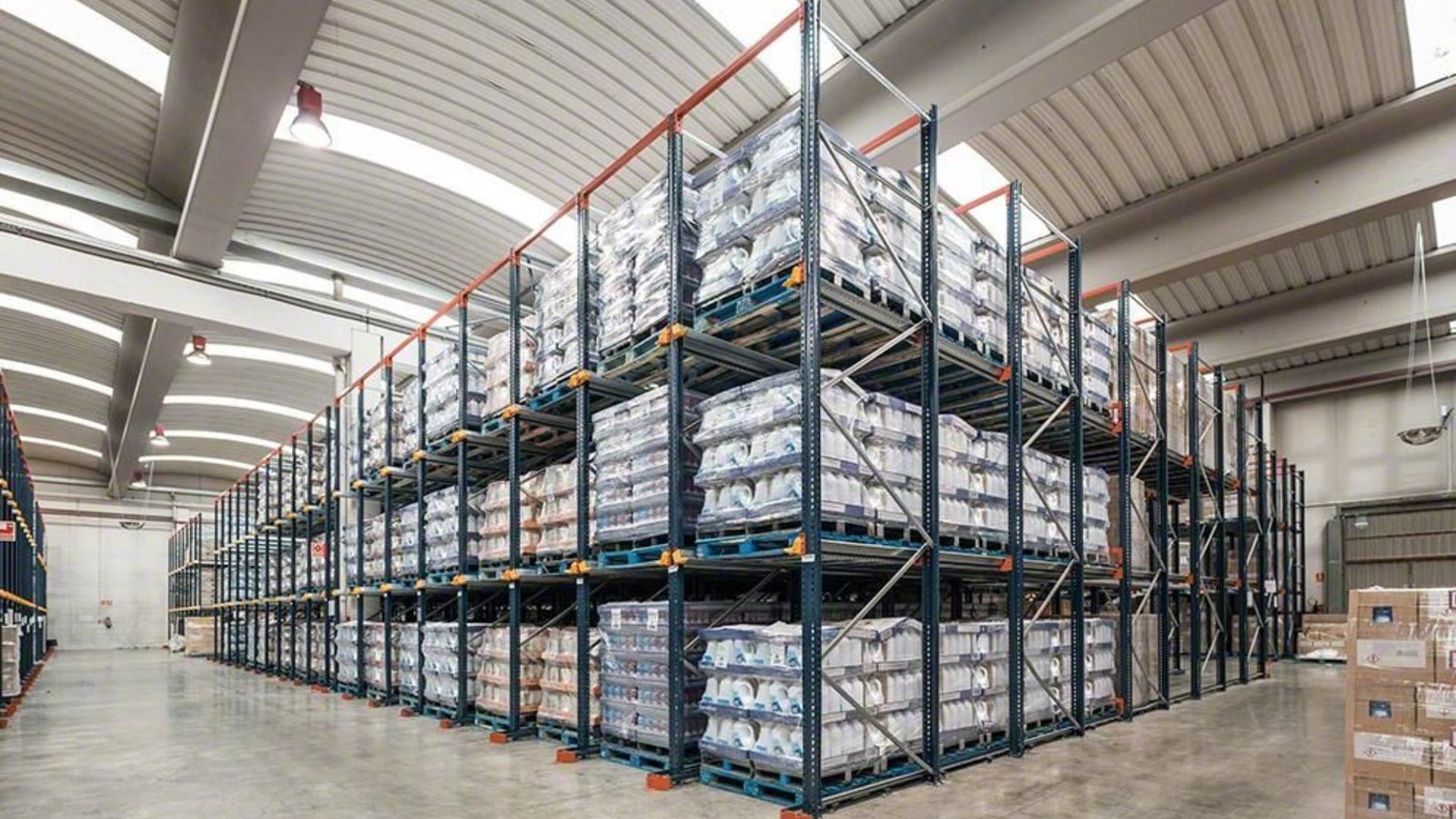 Why is it crucial to choose the right racking supplier