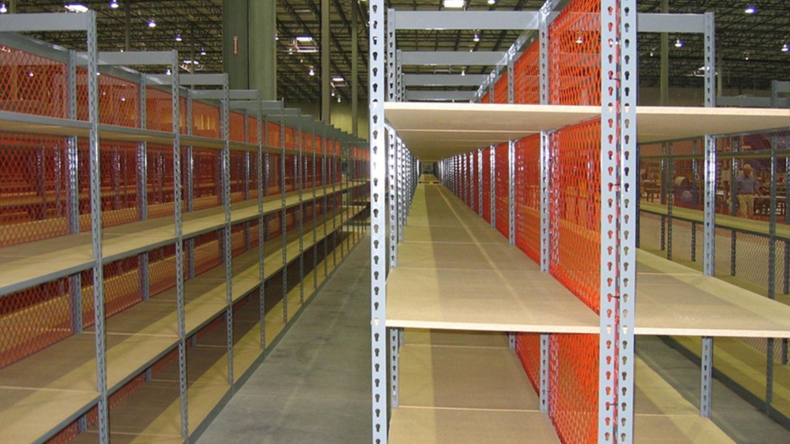 How Can a Bolt Free Shelving System Transform Your Storage Space 