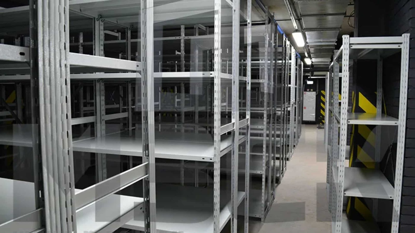 What Are the Benefits of Using Slotted Angle Shelving in Retail Stores?