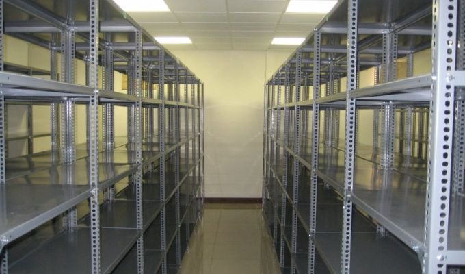 How Slotted Angle Shelving Works in Industrial Storage?