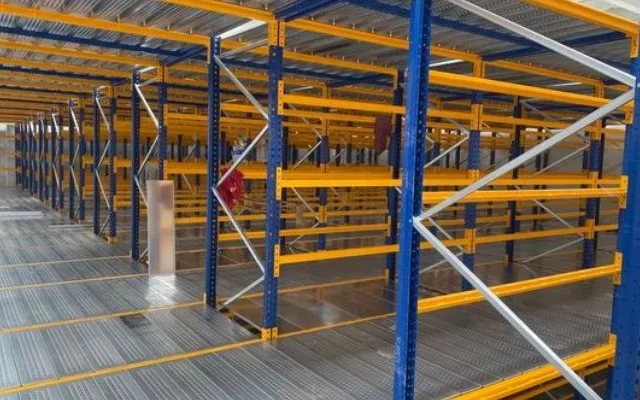 Key Features of Heavy-Duty Racks for Warehousing