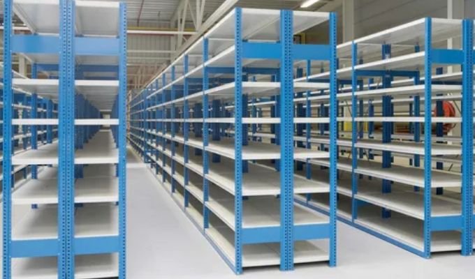 Ultimate Guide for Choosing the Right Warehouse Shelving System