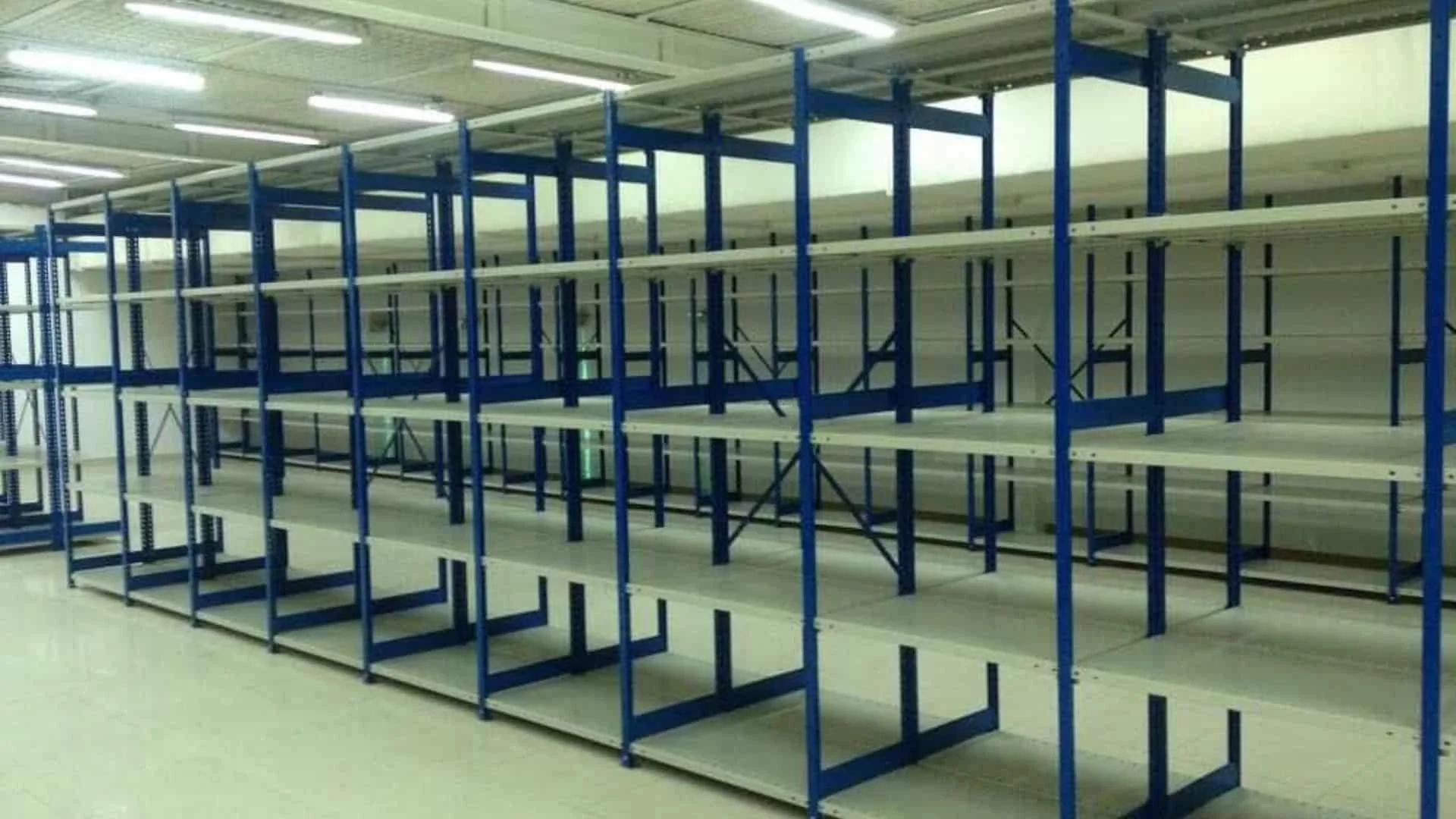 Why Bolt-Free Shelving Is Essential for Modern Spaces